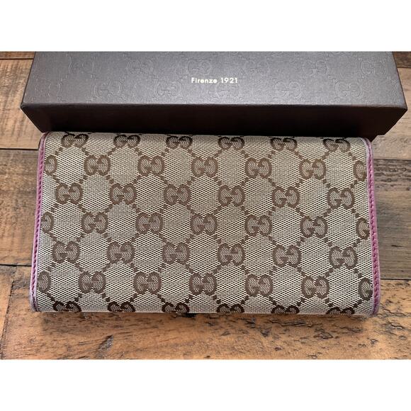 GUCCI Women’s OPHIDIA CONTINENTAL WALLET With Purple Leather Trim & Heart Charms - Picture 2 of 14